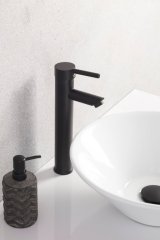 NEW YORK armatura 300 mm črna mat