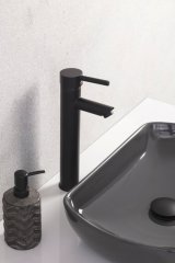 NEW YORK armatura 300 mm črna mat