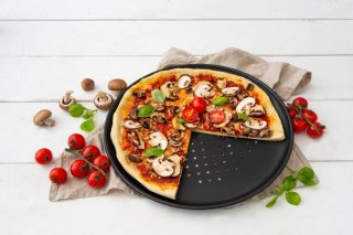 ZENKER Pekač za pico z luknjicami 32cm Teflon