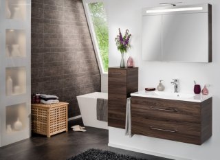 LED svetilka 336 x 32 x 162 mm