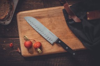 Nož Santoku 18 cm Mega